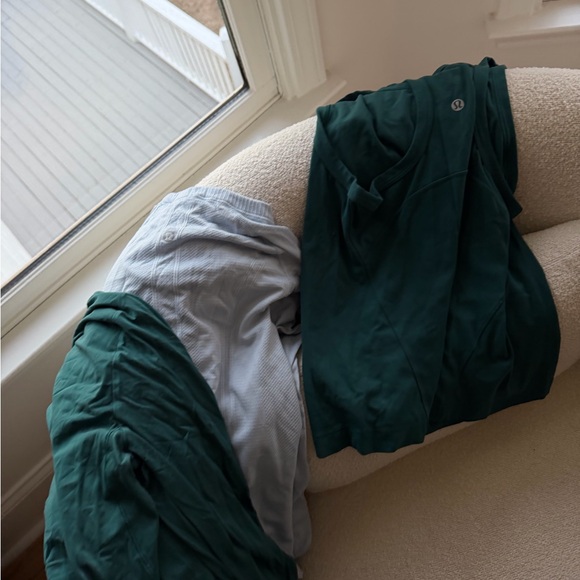 Lululemon bundle - Picture 6 of 6